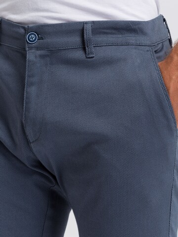 CROSS JEANS Tapered Hosen in Blau