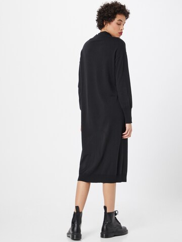 ESPRIT Úpletové šaty 'Core' – černá