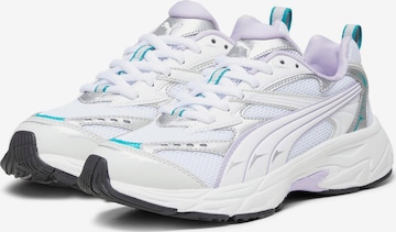 Baskets basses 'Morphic' PUMA en blanc