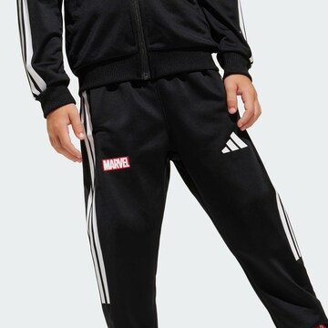 ADIDAS SPORTSWEAR Облекло за трениране 'Marvel Spider-Man' в черно