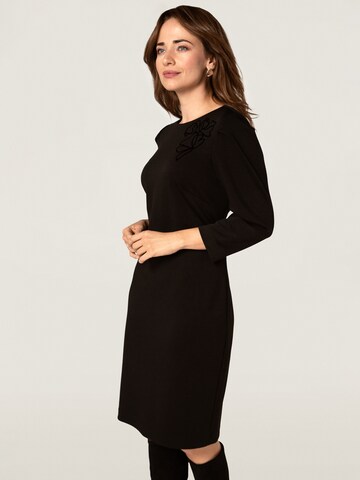 Rochie de la Quiosque pe negru: față
