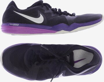 NIKE Sneaker 38,5 in Schwarz: predná strana