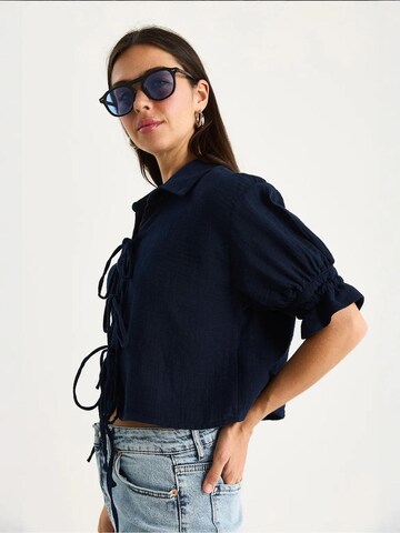 Bianco Lucci Blouse in Blue