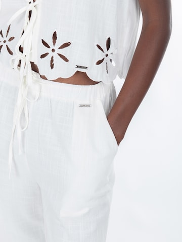 Influencer Loosefit Hose in Weiß