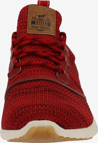 MUSTANG Sneakers low i rød