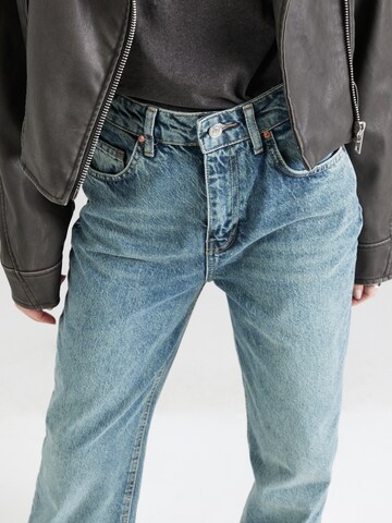 Trendyol Loose fit Jeans in Blue