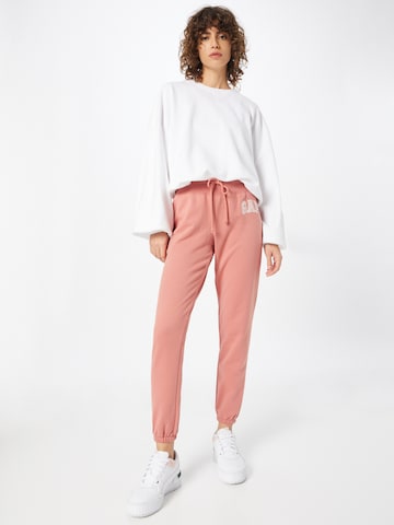 GAP - Tapered Pantalón en rojo