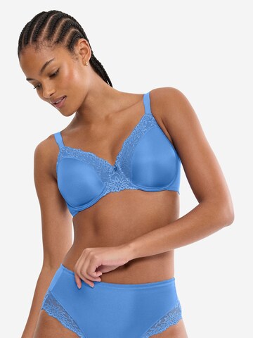 TRIUMPH Minimiser Bra ' Red Label Ladyform Soft ' in Blue: front