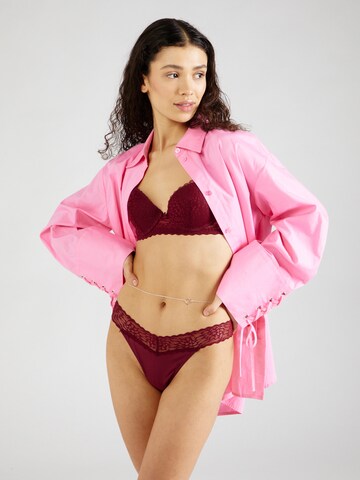 Women' Secret T-shirt Bra in Red