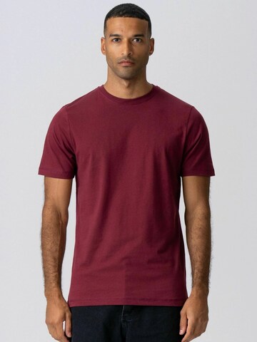 TEESHOPPEN Comfort Fit T-shirt ' Organic Basic ' in Rot: Vorderseite
