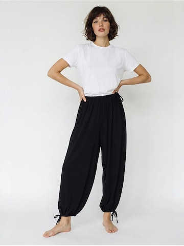 Effilé Pantalon Bianco Lucci en noir