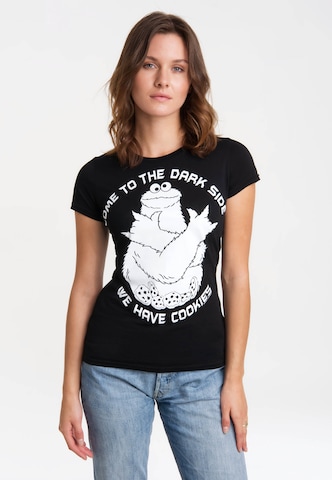 LOGOSHIRT Shirt 'Sesamstrasse - Krümelmonster Dark Side' in Zwart: voorkant