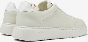 Sneaker bassa di CAMPER in bianco