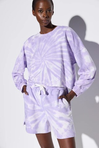 No Matter What Sweatshirt in Lila: Vorderseite