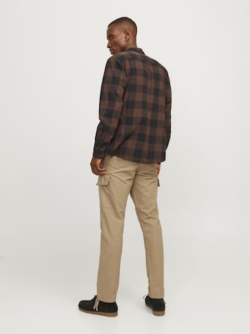 Loosefit Pantalon cargo JACK & JONES en marron