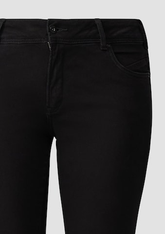 QS Regular Jeans in Zwart