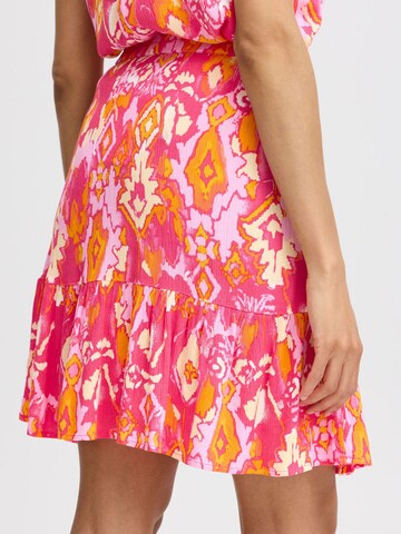 Gonna 'Jacqueline' di b.young in rosa