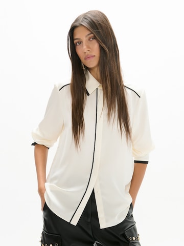 Lola Casademunt Bluse i beige: forside