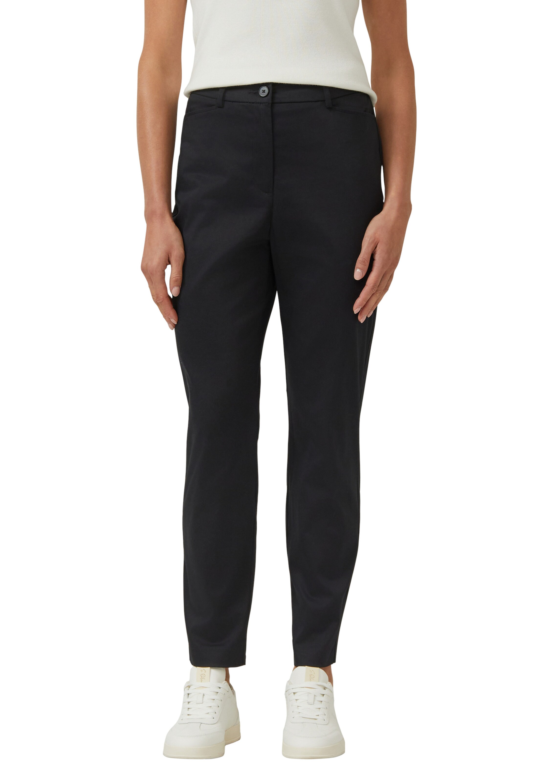 s.Oliver Tapered Broek in Zwart: voorkant