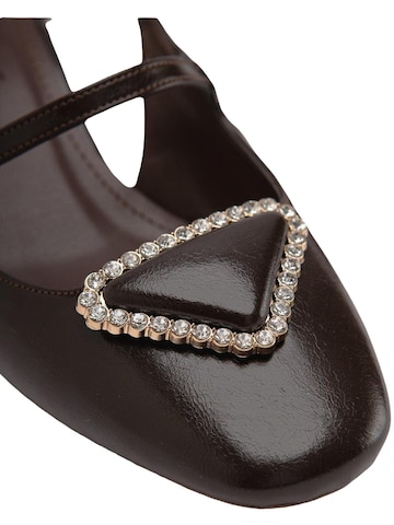 Décolleté sling 'Rosita' di Limoya in marrone