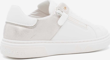 Baskets TOMMY HILFIGER en blanc