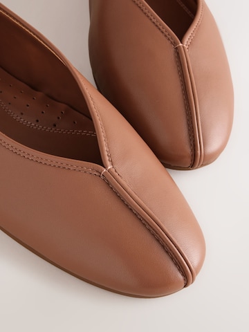 Next Ballerina 'Forever Comfort' in Braun