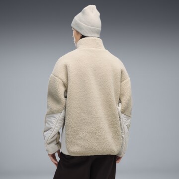 PUMA Sportjacke in Beige