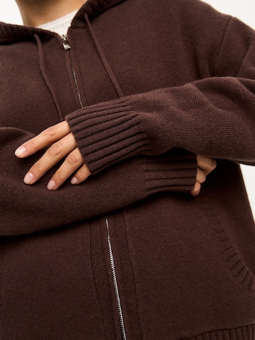 CESARE GASPARI Strickjacke in Braun