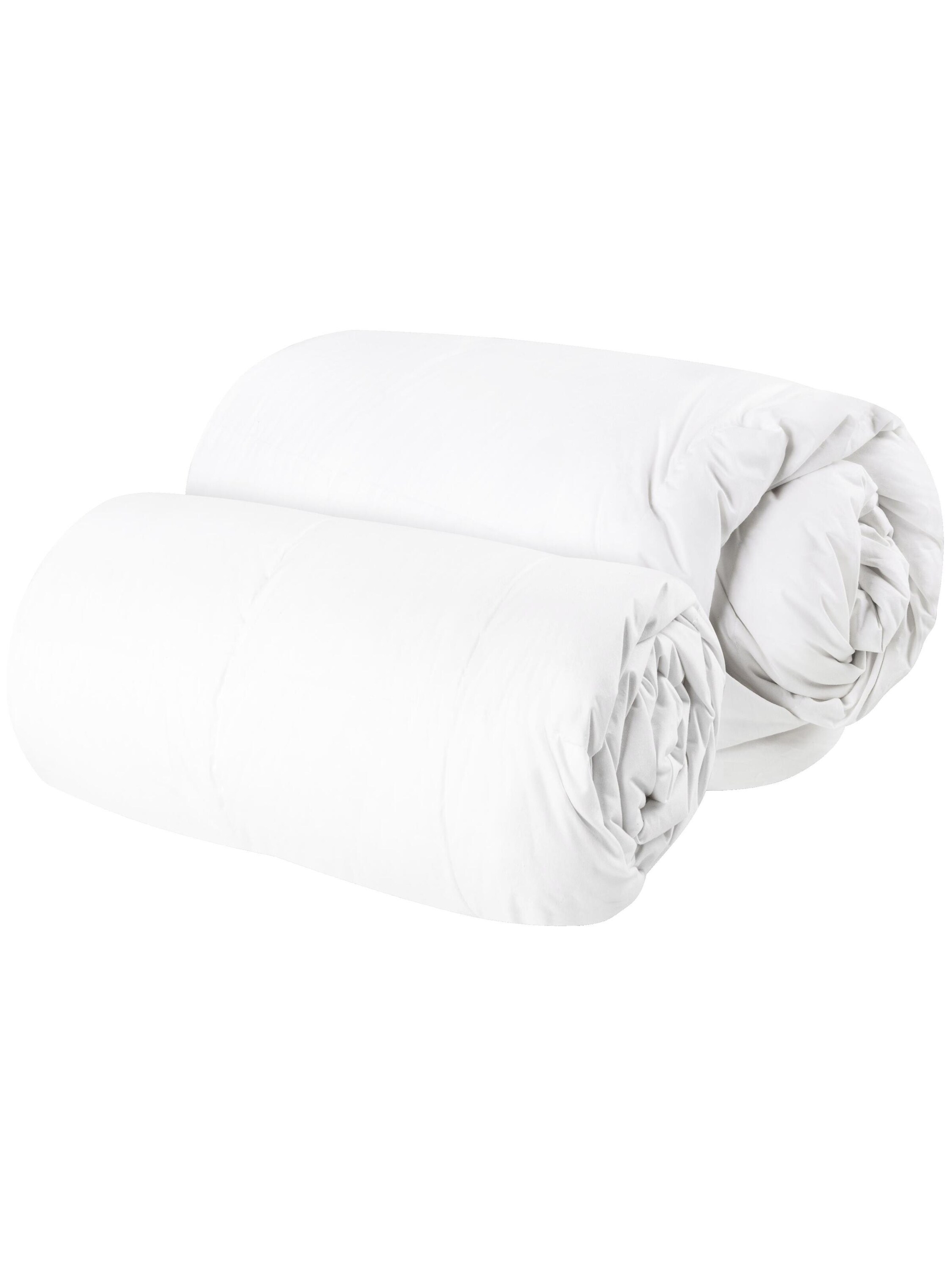 Aspero Blankets in White: front