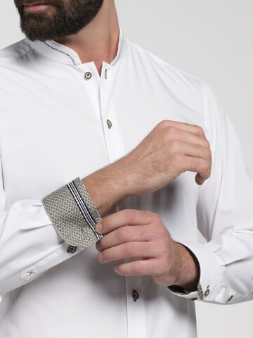 Coupe slim Chemise folklorique 'Brambach' SPIETH & WENSKY en blanc