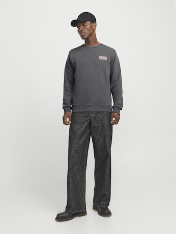 JACK & JONES Sweatshirt in Grijs