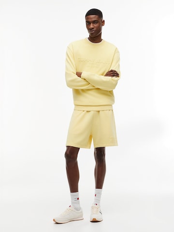 Regular Pantalon Tommy Jeans en jaune