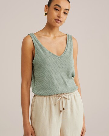 WE Fashion Top in Green: front