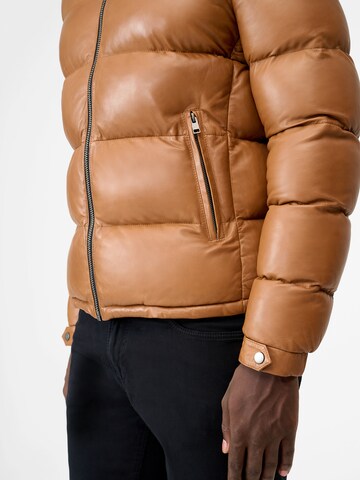 RICANO - Chaqueta de invierno 'Vince' en marrón