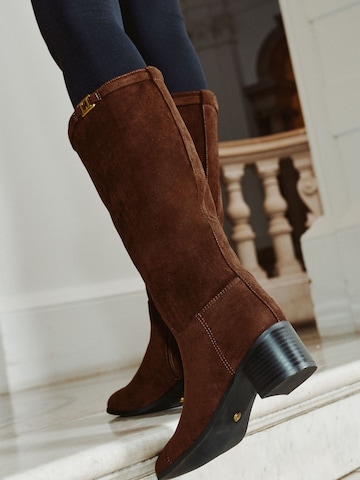 Lipsy Stiefel in Braun