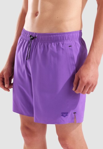 ARENAKupaće hlače 'EVO BEACH SHORT SOLID' - ljubičasta boja