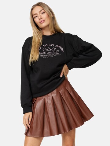 Threadbare Sweatshirt 'Cookie' in Black: front
