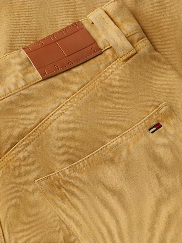 Tommy Jeans Barrel Jeans 'Ashton' in Yellow