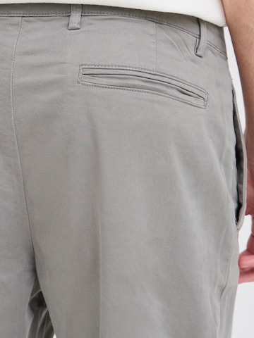 Loosefit Pantalon chino 'CFPEPE' Casual Friday en gris