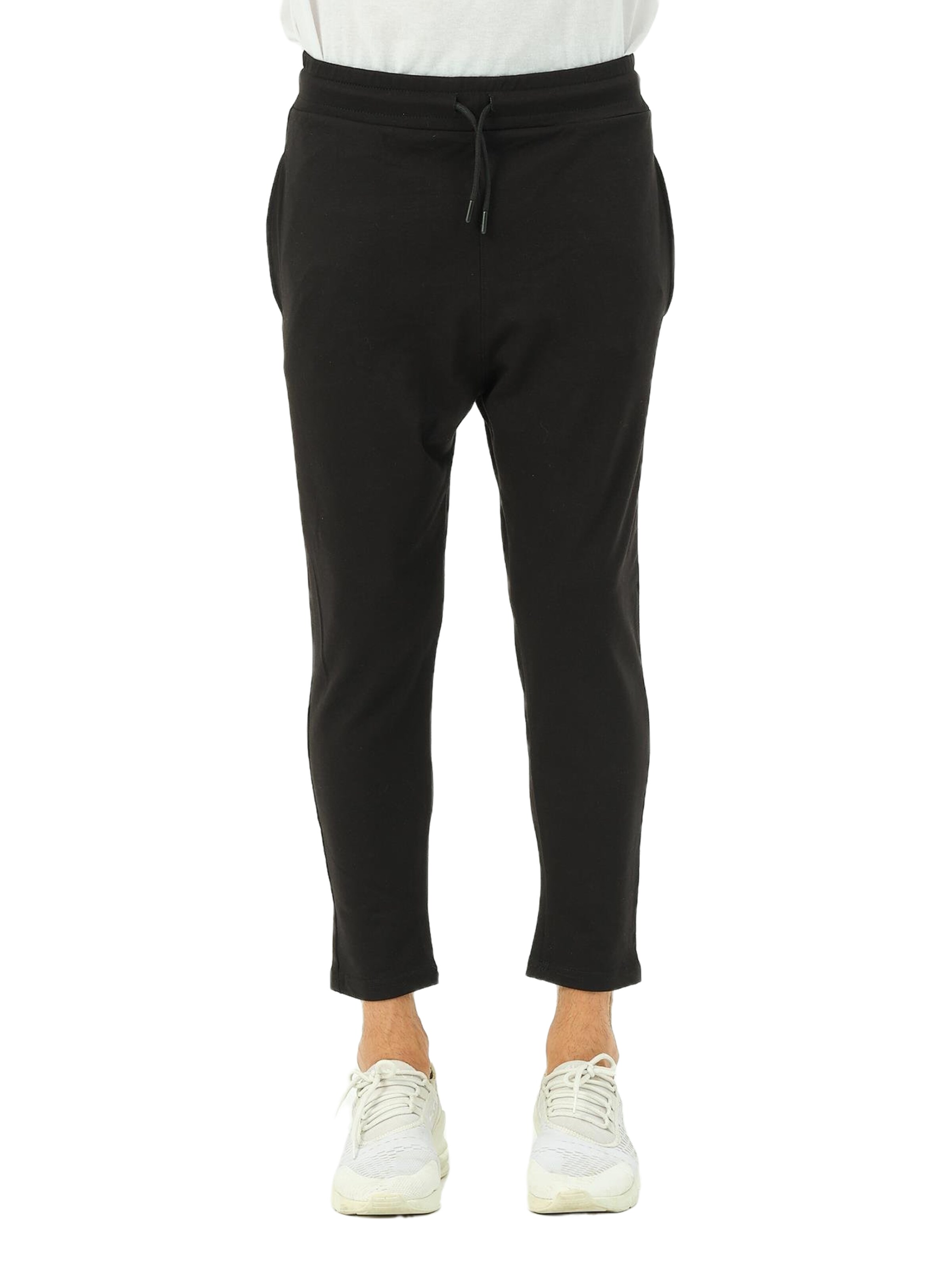 Effilé Pantalon C&City en noir : devant