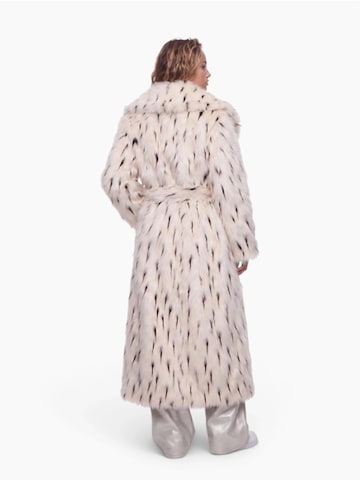 BTY Wintermantel in Wit