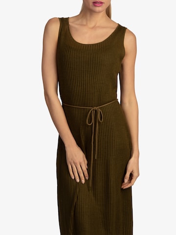 APART Knitted dress in Green