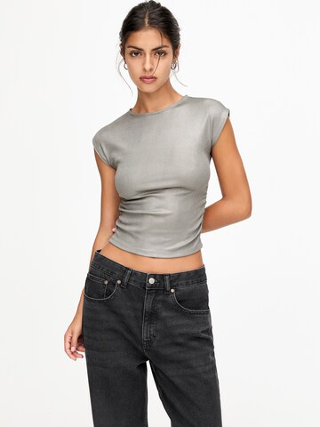 Top di Pull&Bear in argento: frontale