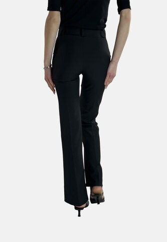 Pantaloni con piega frontale di Elara in nero
