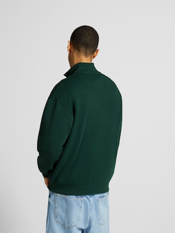 Bershka Sweatshirt in Green