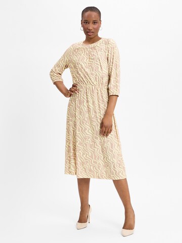 Betty & Co Kleid in Gelb: Vorderseite