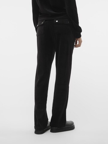 Regular Pantalon 'ATHENA' VERO MODA en noir