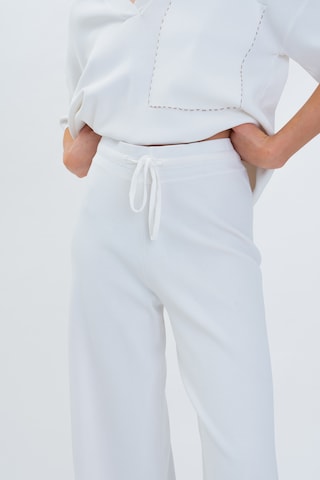 Wide Leg Pantalon 'Fletcher' Aligne en blanc