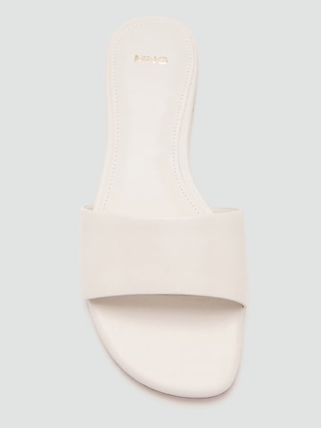 Mule 'AMELIA' MANGO en beige