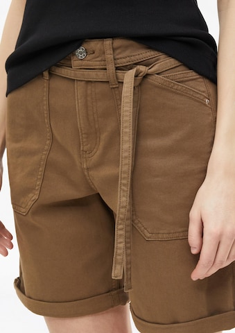 s.Oliver Loosefit Jeans 'Suri' in Bruin